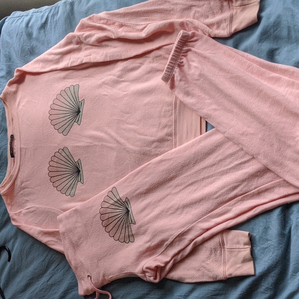 Wildfox Seashell Set Sweatshirt and Bottoms